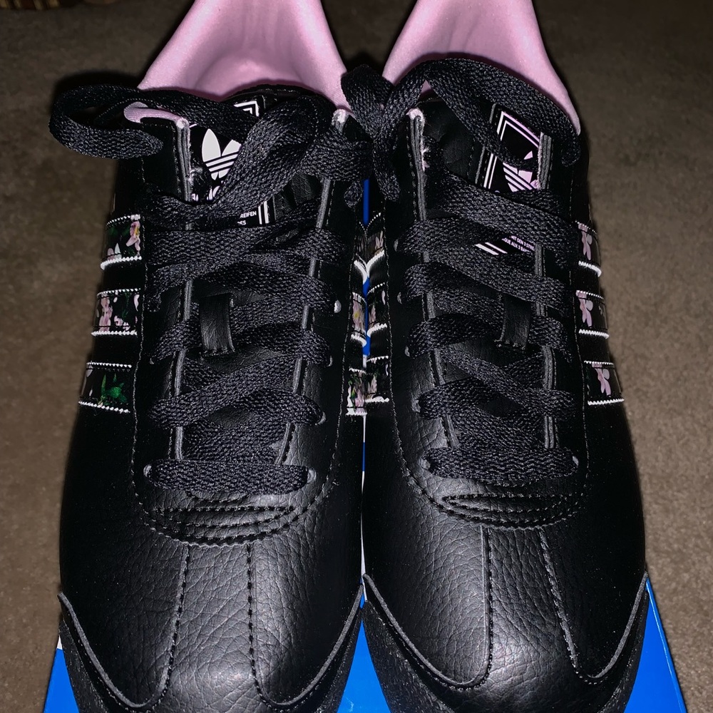 Adidas Samoa